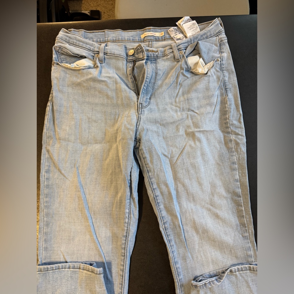 Classic Straight Light Blue Jeans - LEVIS